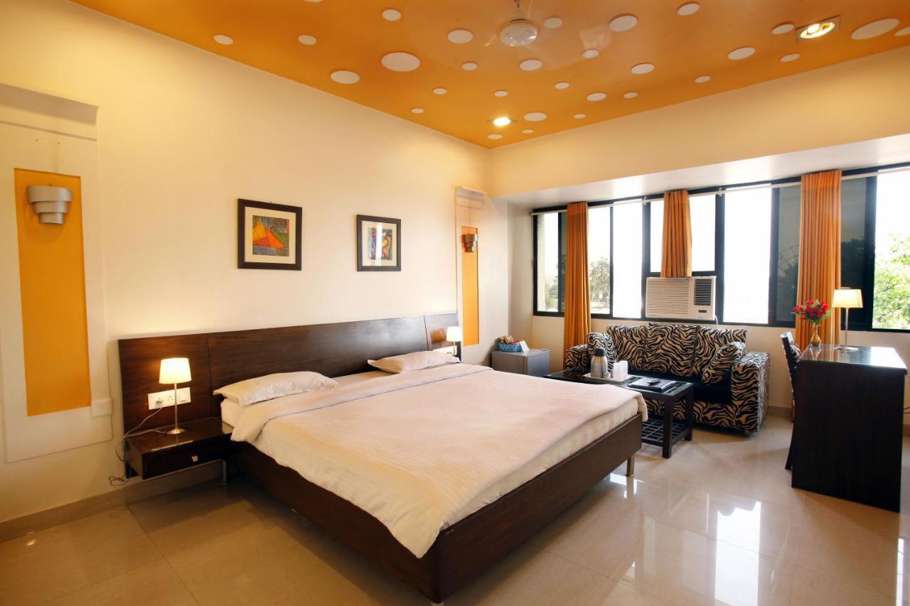 Shivoy Hotel โคราฆปุระ ภายนอก รูปภาพ
